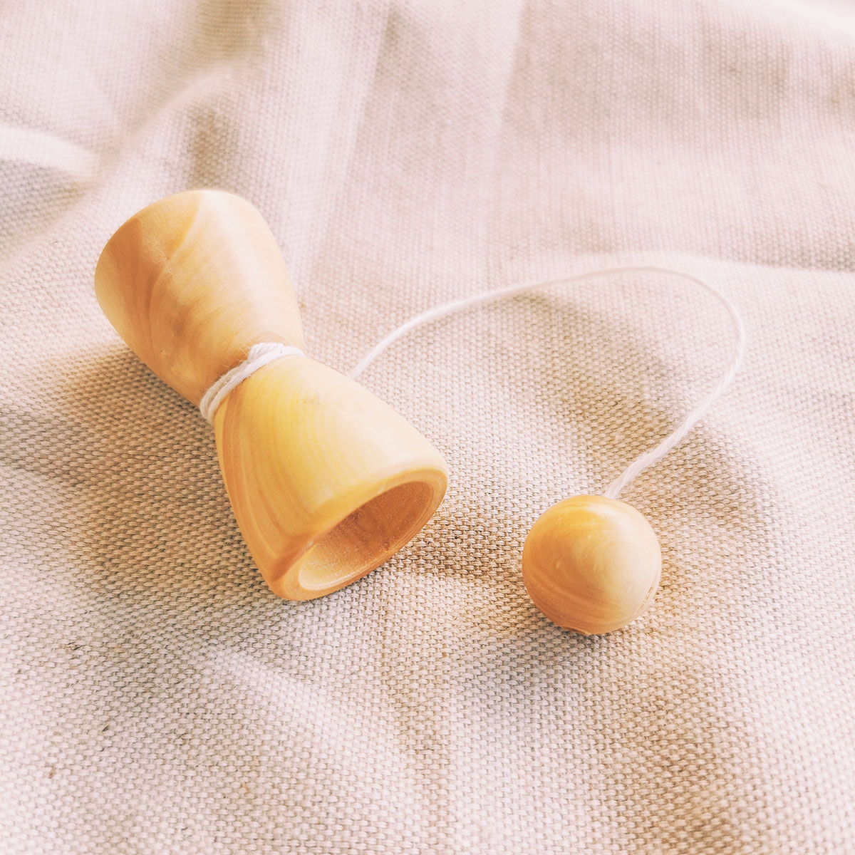 Bilboquet en bois mini fabriqué en France - Jeu traditionnel