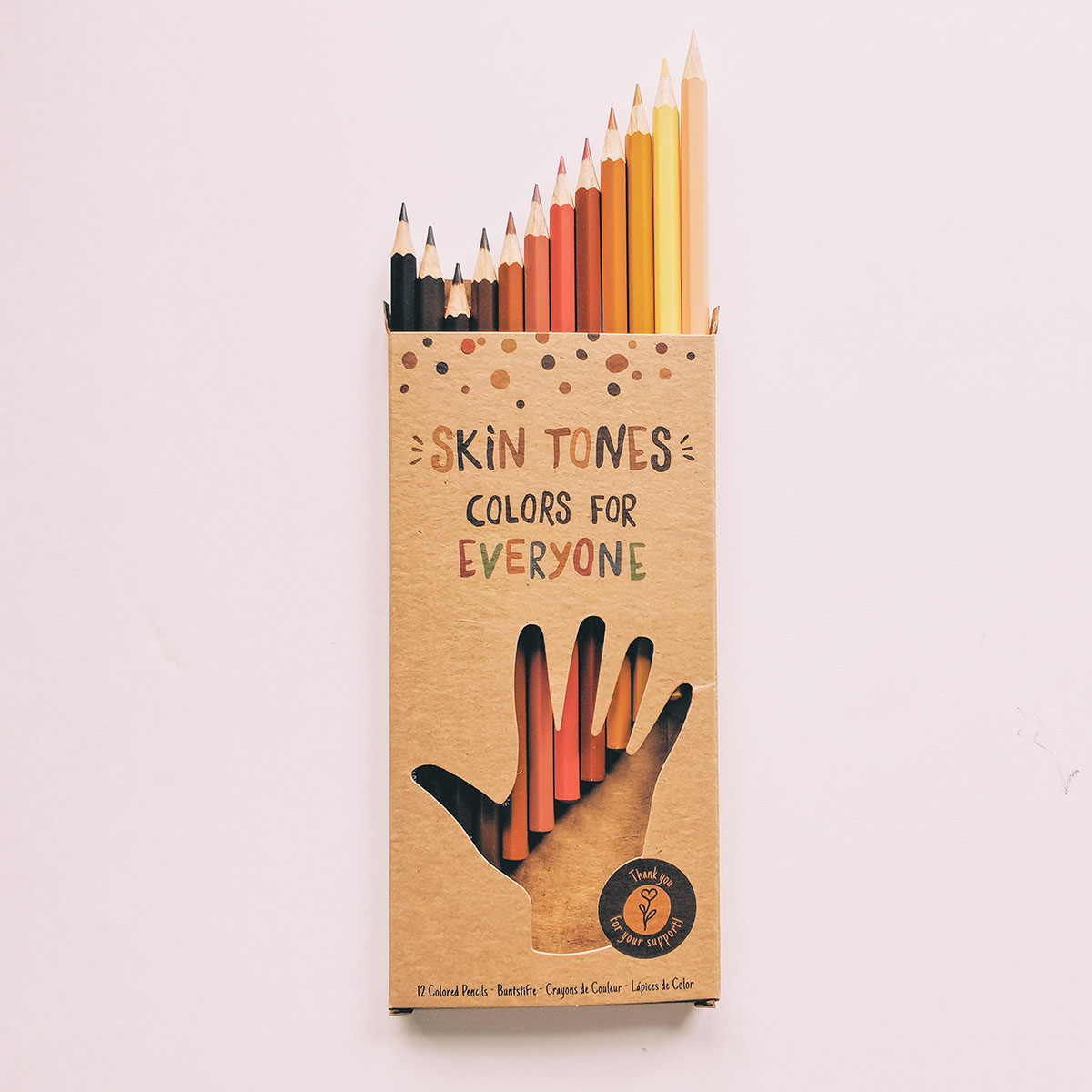 12 crayons de couleurs peaux