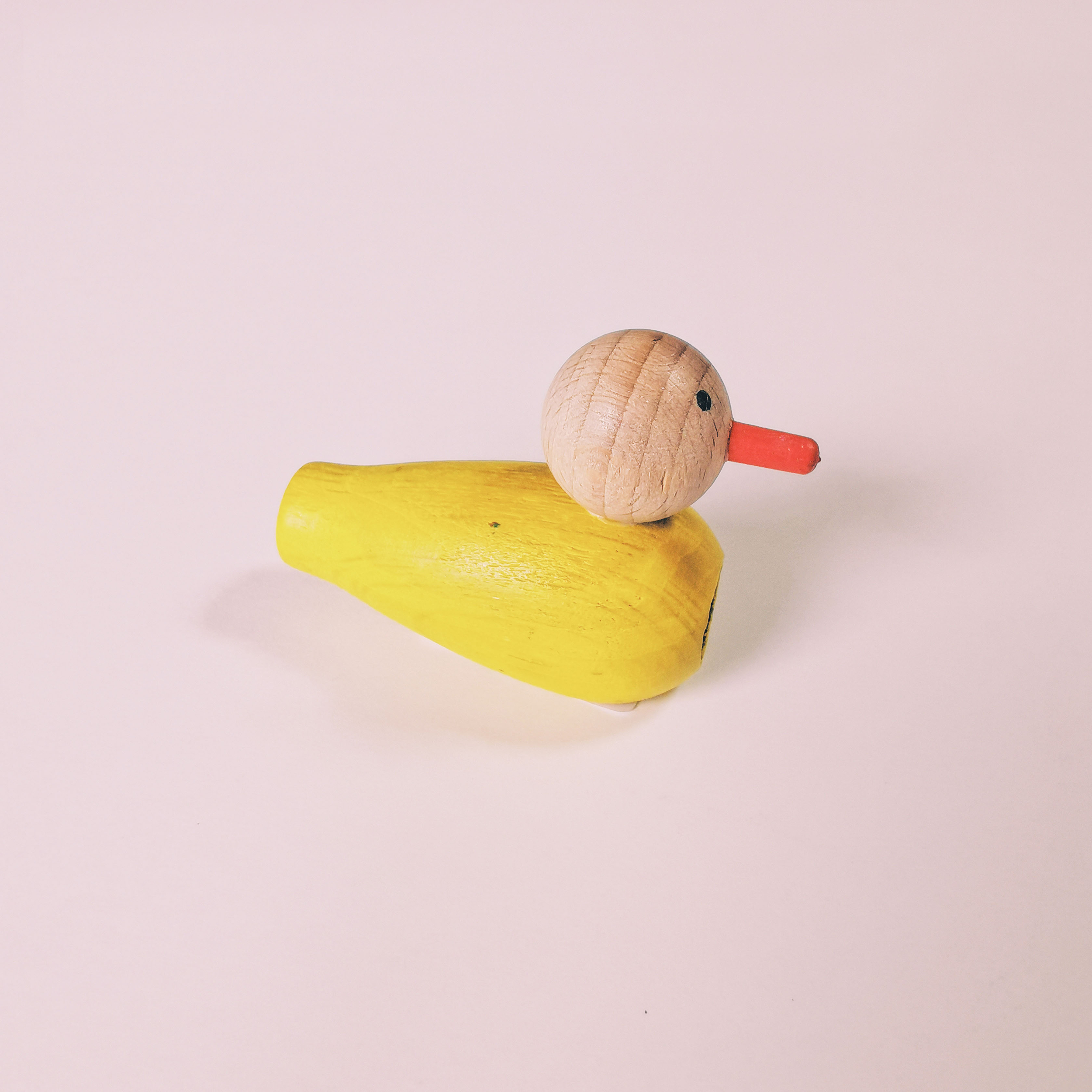 sifflet-oiseau-canard-jouet-enfant-en-bois