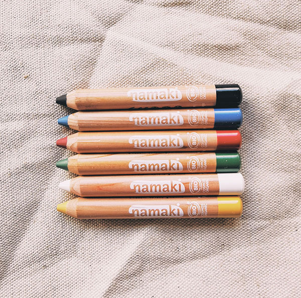 6 crayons de maquillage et tatouage - Arc en ciel - Namaki