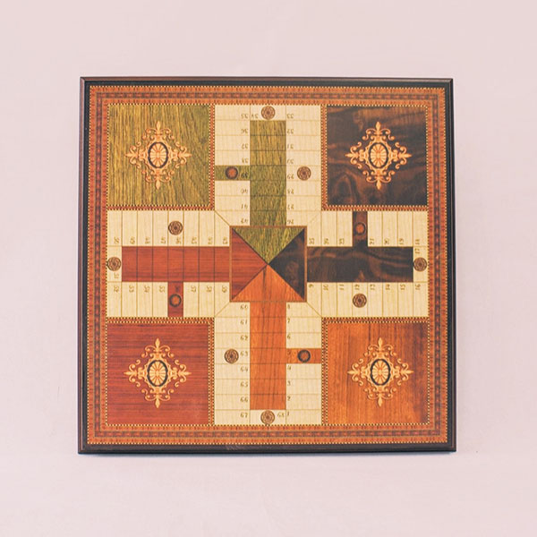 jeu-de-plateau-en-bois-vintage-parcheesi-petits-chevaux-mora