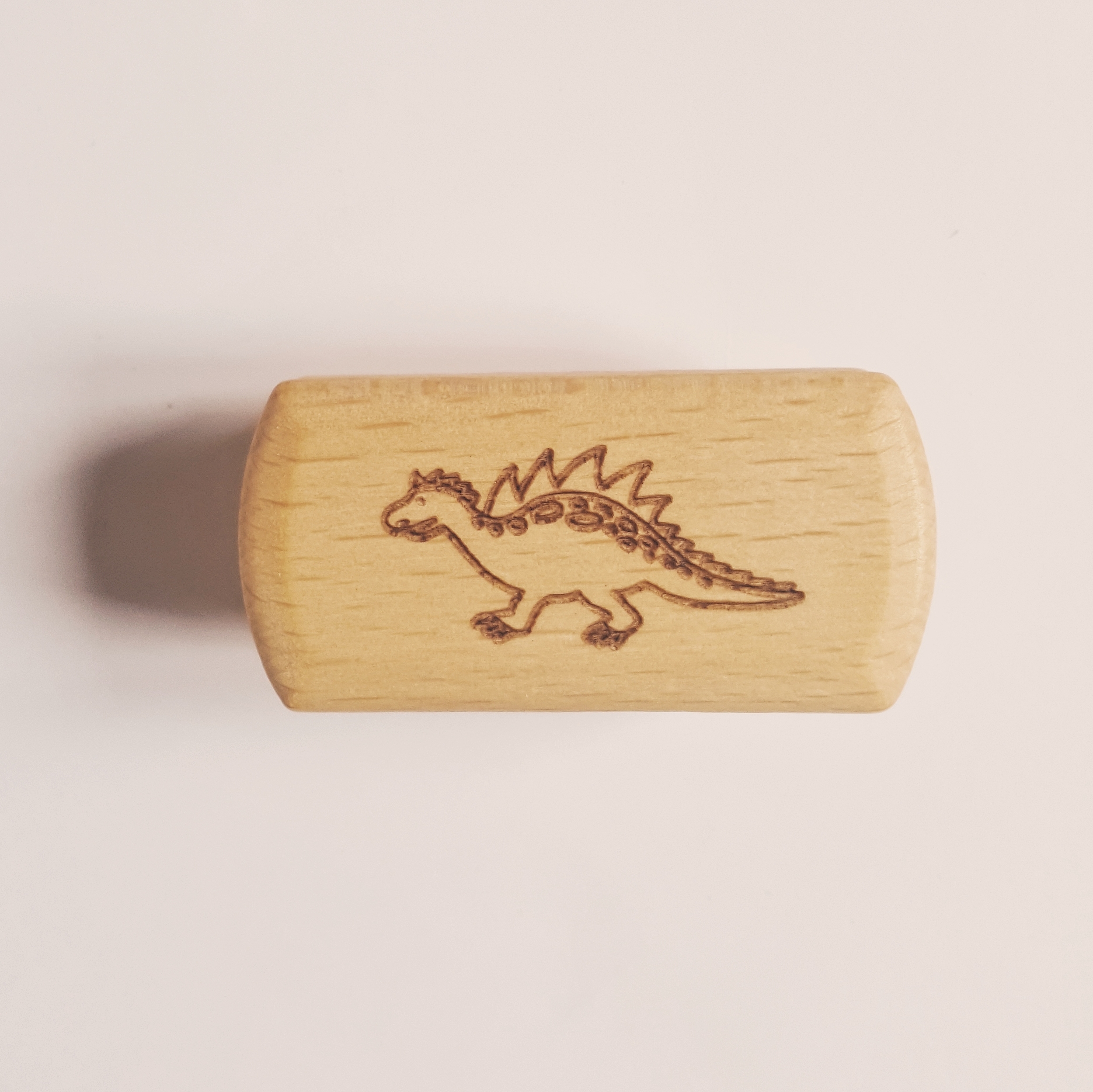 brosse à ongle en bois dinosaure