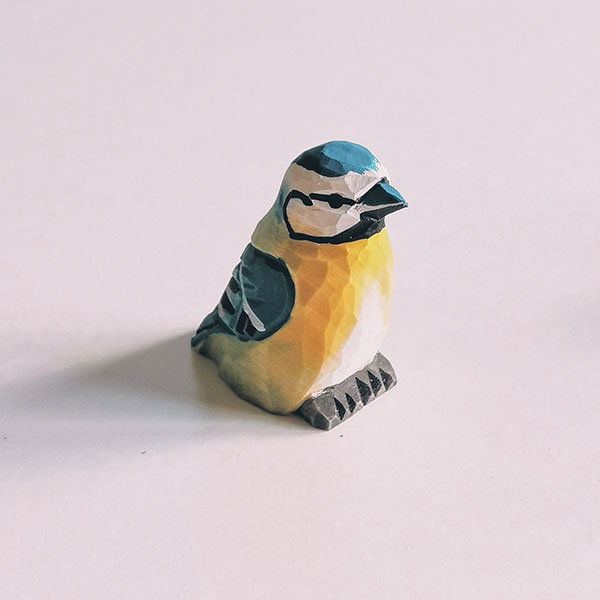 figurine-oiseau-en-bois-wudimals-mesange-bleue