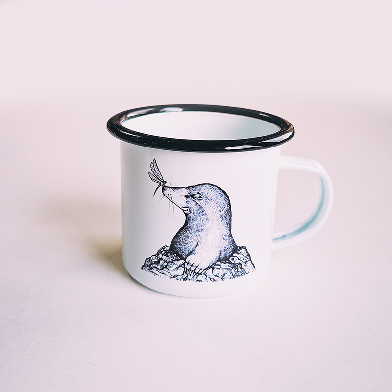 Tasse en émail - Taupe et libellule