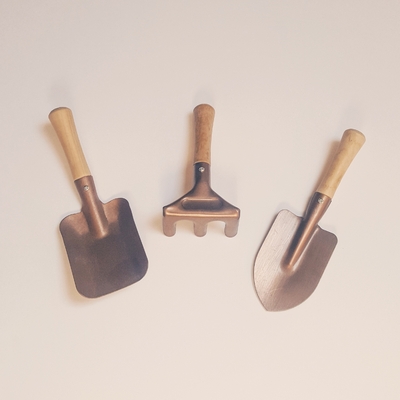 Kit d'outils de jardin bois et métal pour enfant