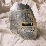 casque-chevalier-a-visiere-medieval-imitation-metal-axe-selection