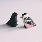 figurines-en-bois-oiseaux-wudimals-merle-et-pic-epeiche