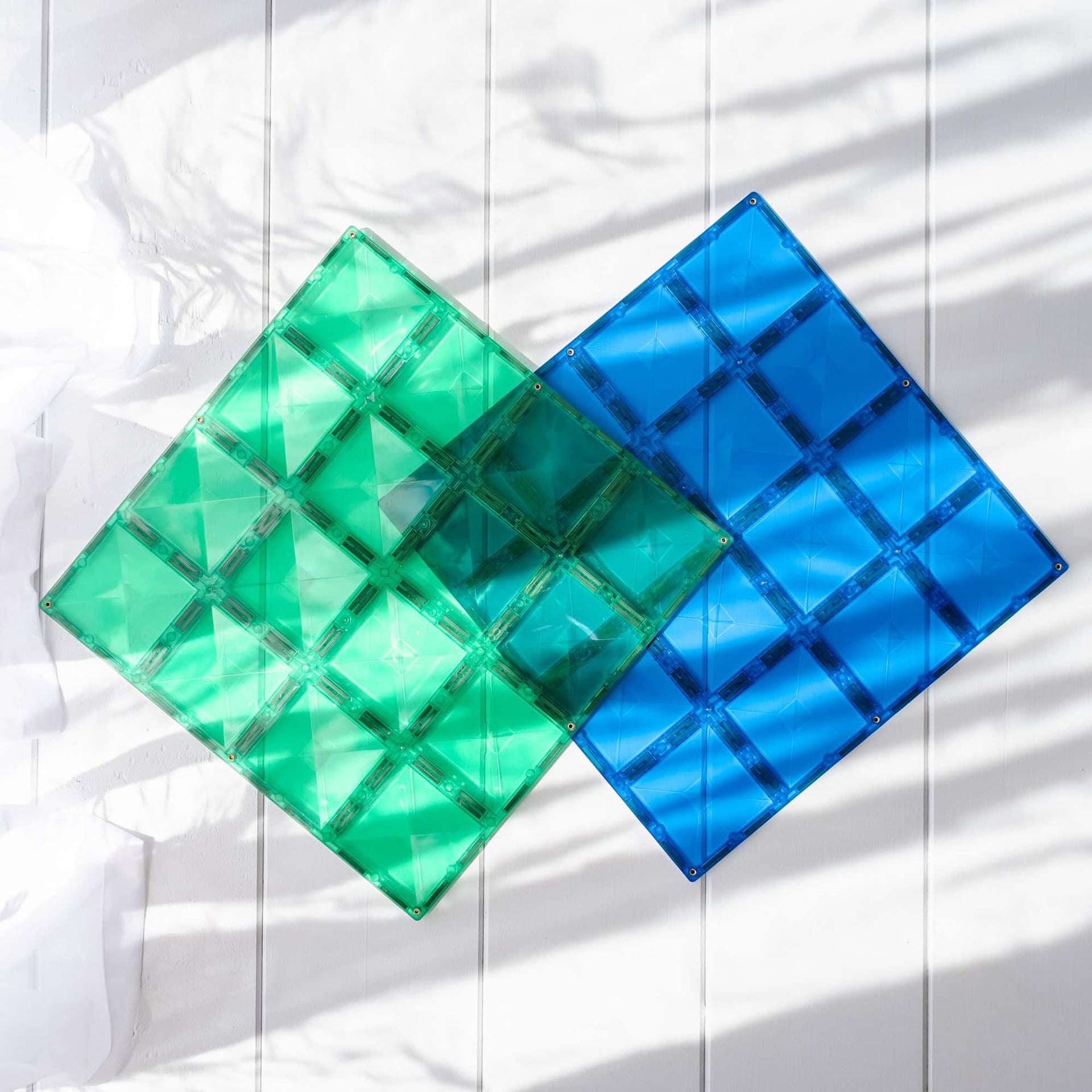 connetix-base-green-blue