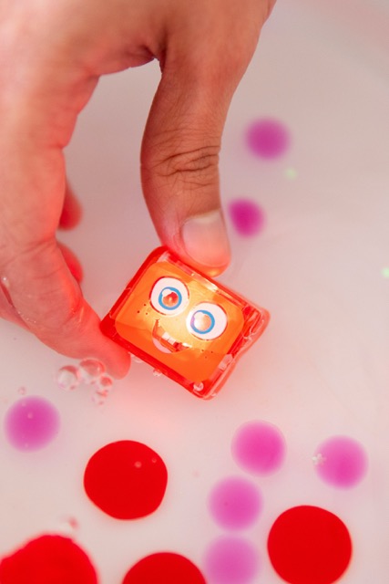 Glo Pals Cubes lumineux Sammy Rouge - Lot de 4 3