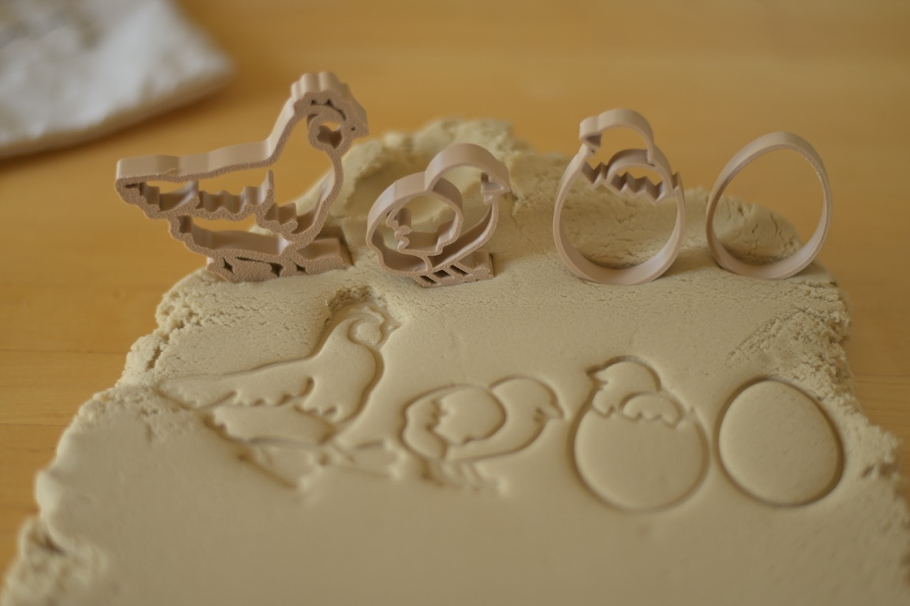 emporte-pièce cycle de vie poussin grennn sable magique pâte à modeler2