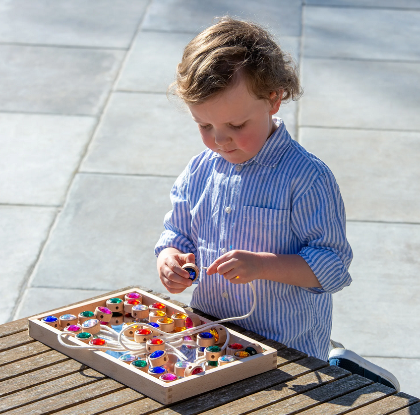 Bijoux De Laçage En Bois – 36 Pièces Colorées – Développe La Motricité Fine Des Enfants