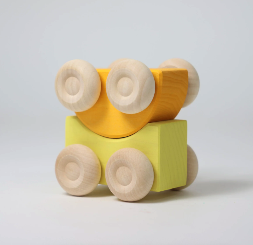 Voitures empilables jaunes Grimms3