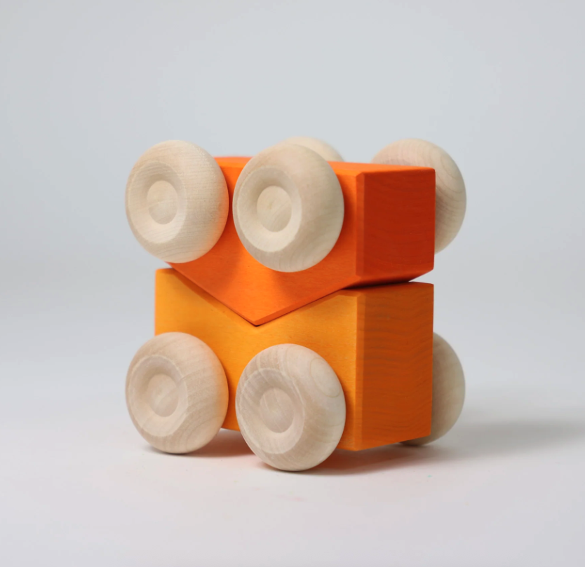 Voitures empilables oranges Grimms3