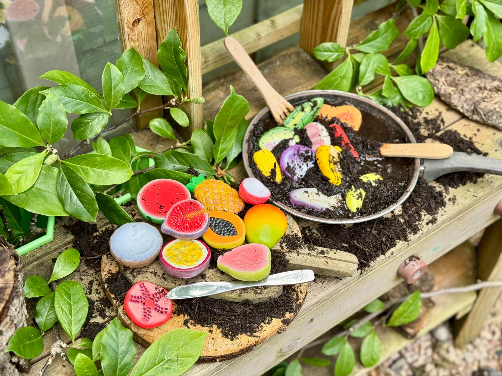 mudkitchen-yellowdoor