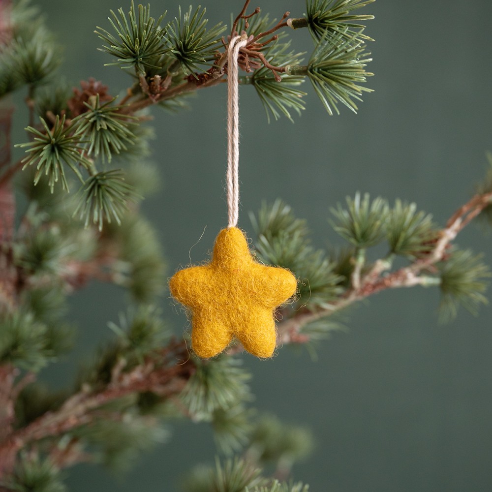 etoile-jaune-laine-feutrine