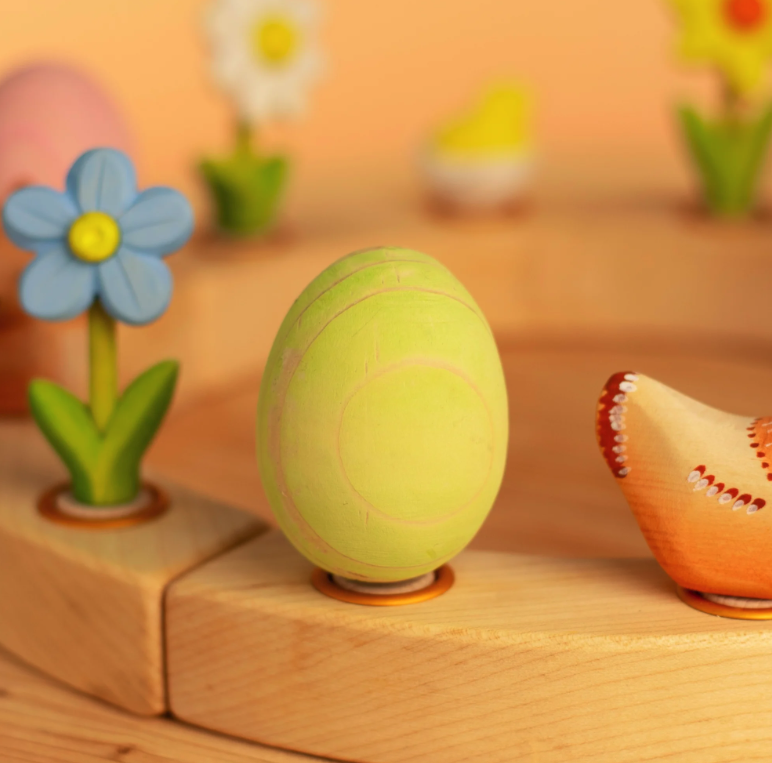BumbuToys Figurine en bois pour couronne de célébration - Oeuf vert4