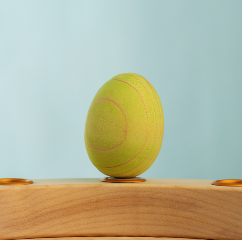 BumbuToys Figurine en bois pour couronne de célébration - Oeuf vert2