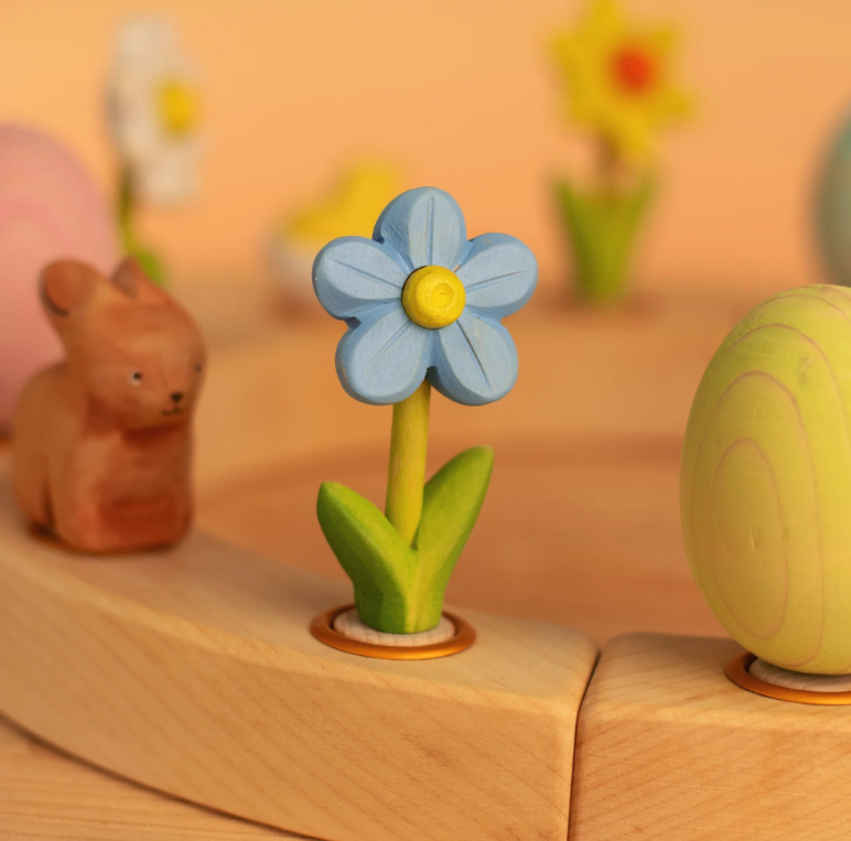 BumbuToys Figurine en bois pour couronne de célébration - myosotis5