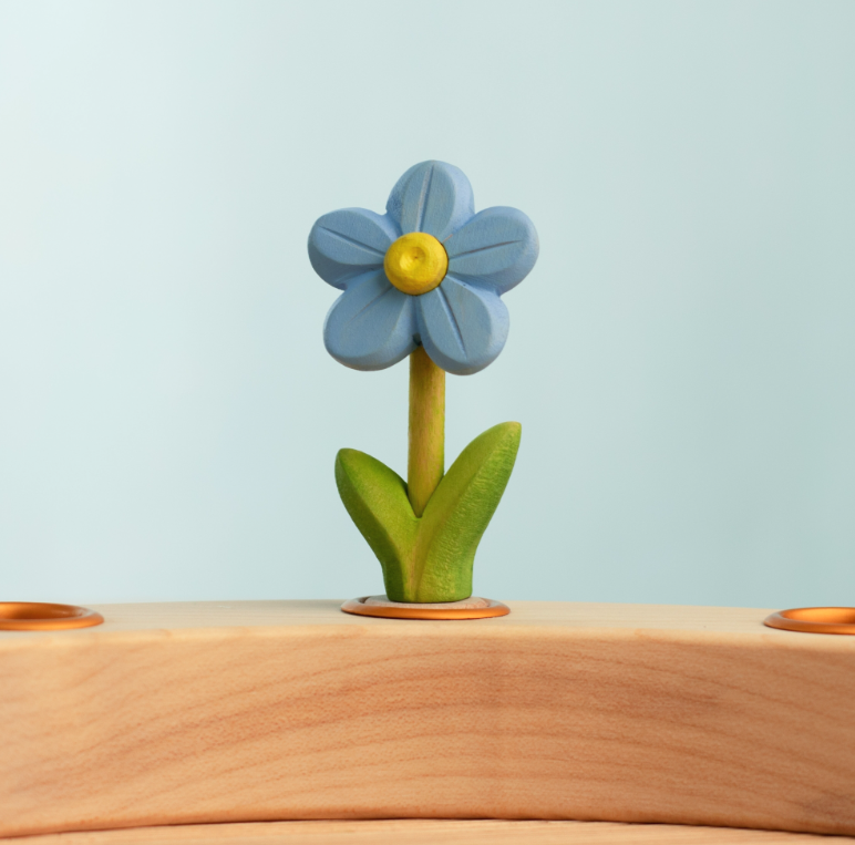 BumbuToys Figurine en bois pour couronne de célébration - myosotis3