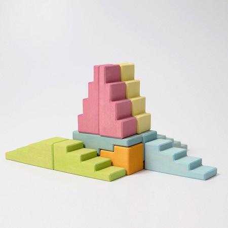 blocs-de-construction-en-escalier-pastel-grimms-3