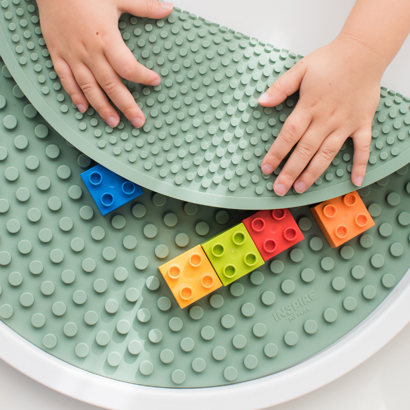 Building Block Lego Tapis Vert PlayTRAY Inspire My Play (1)