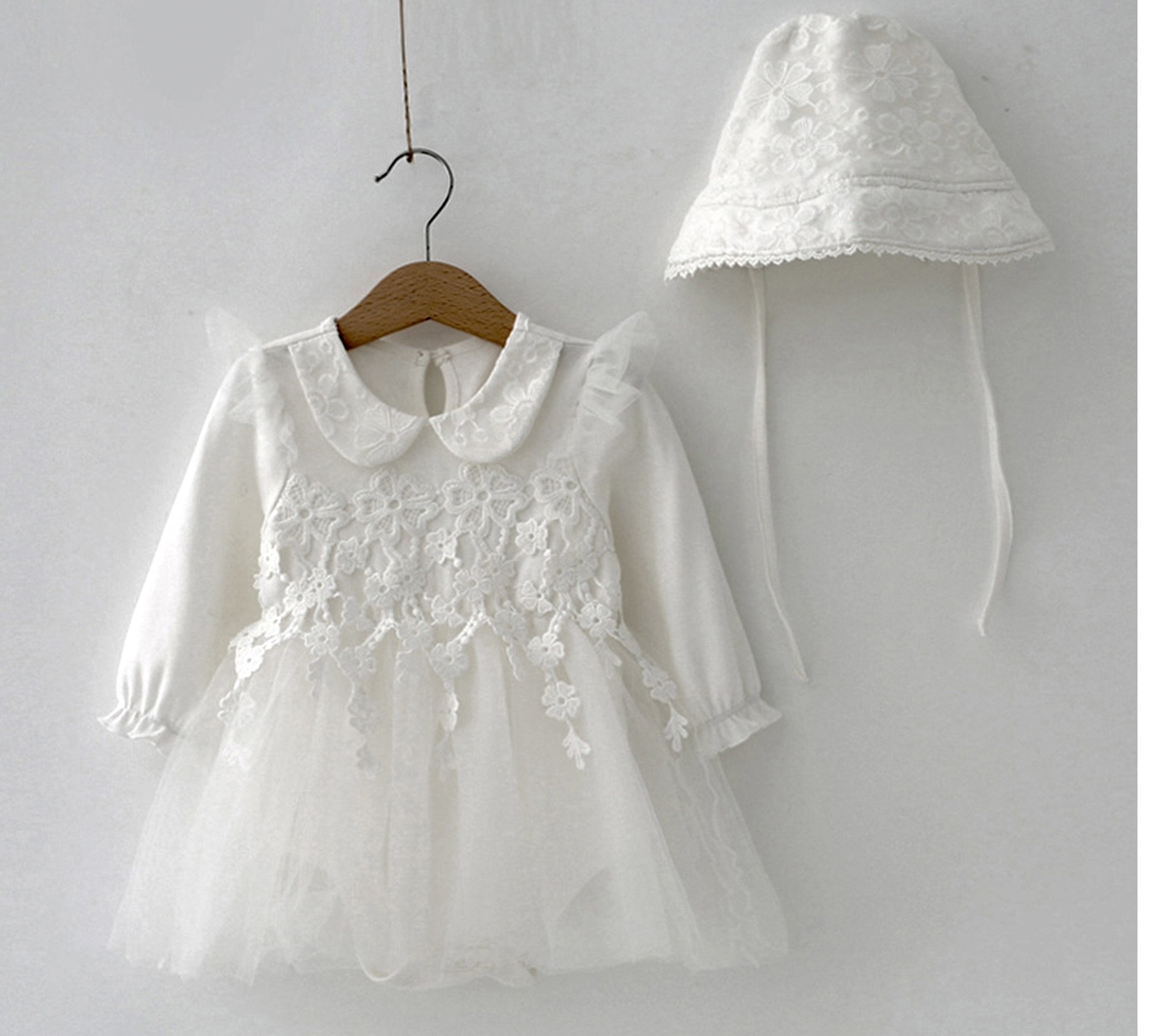 Robe baptème petite fille avec bonnet boho boheme chic