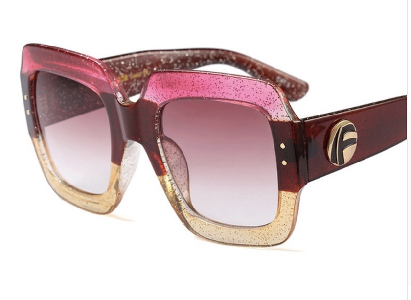 Итальянские бренды очков. Lucia Valdi солнцезащитные очки. 129-01b Lucia Valdi Polarized очки с/з