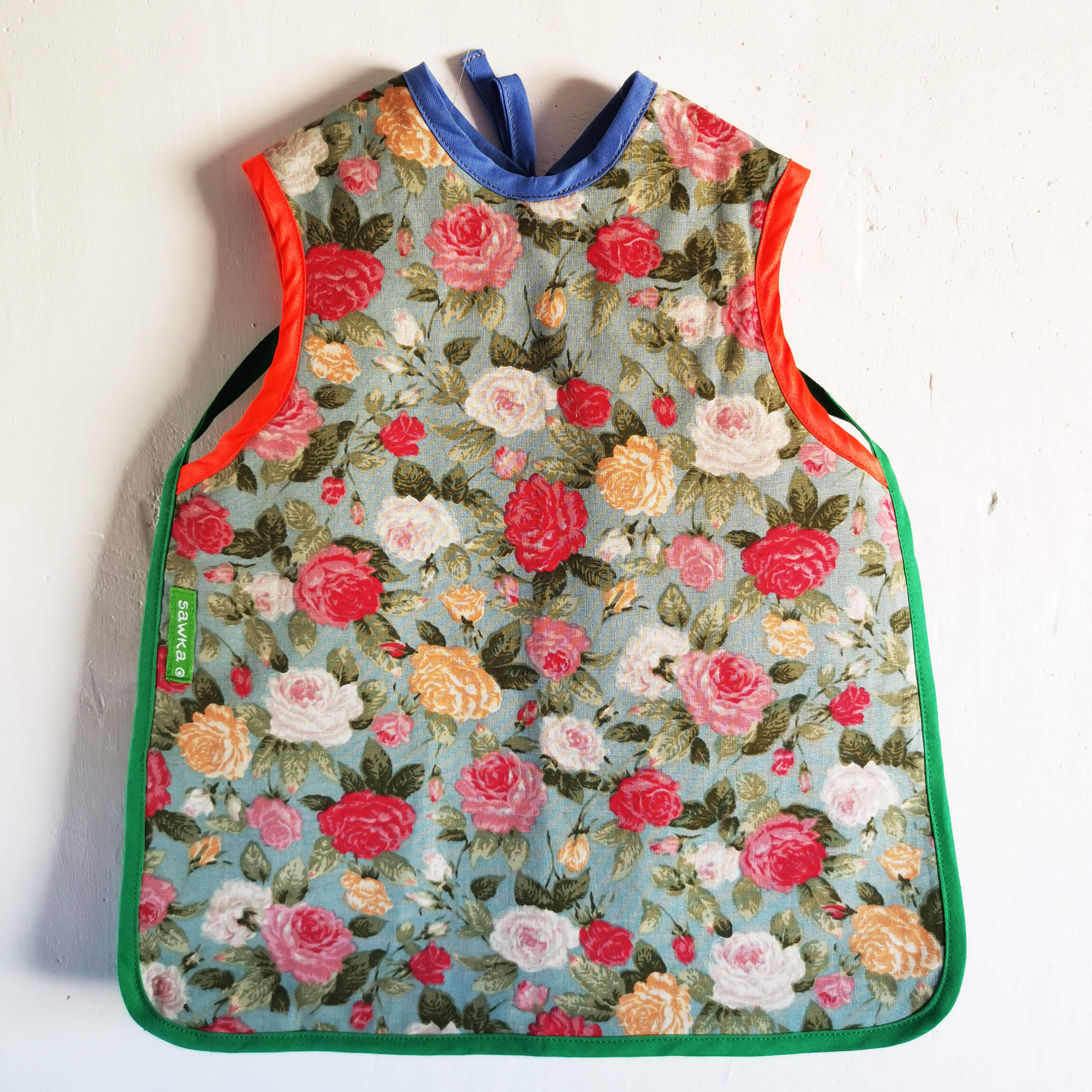 bavoir tablier • roses flamandes