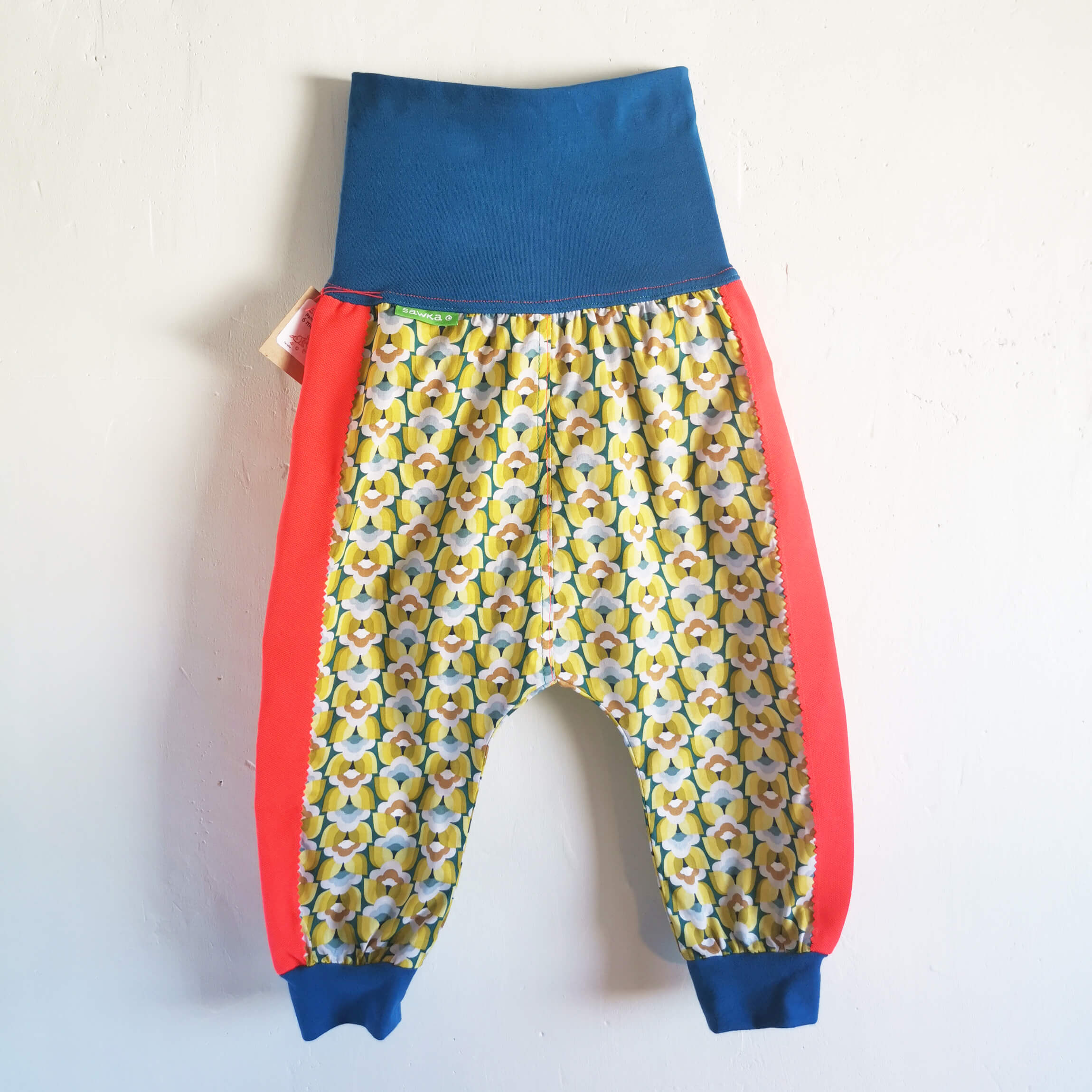 pantalon sarouel • papier peint sixties