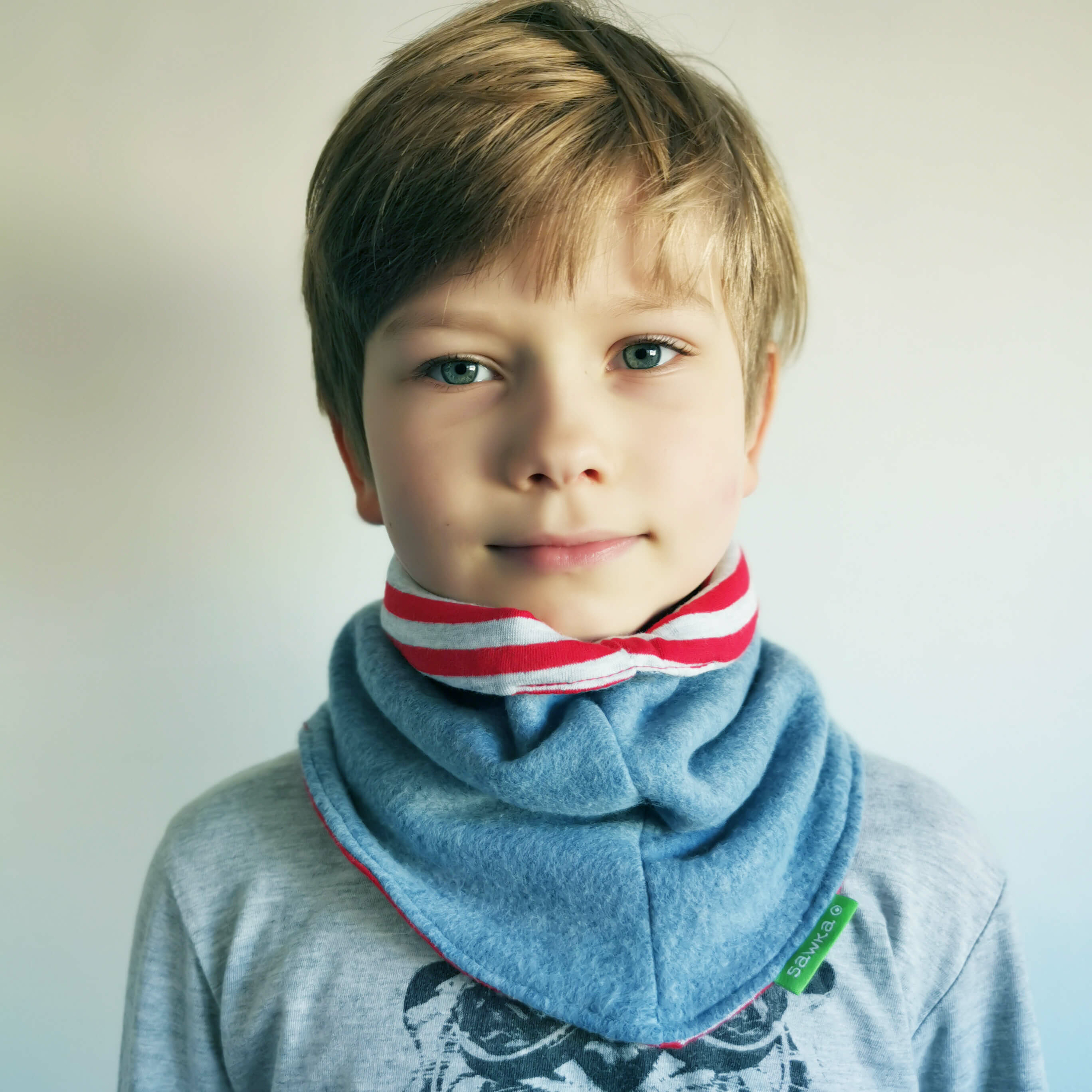 tour de cou enfant-flanele bleu et rayures rouge1_sawka