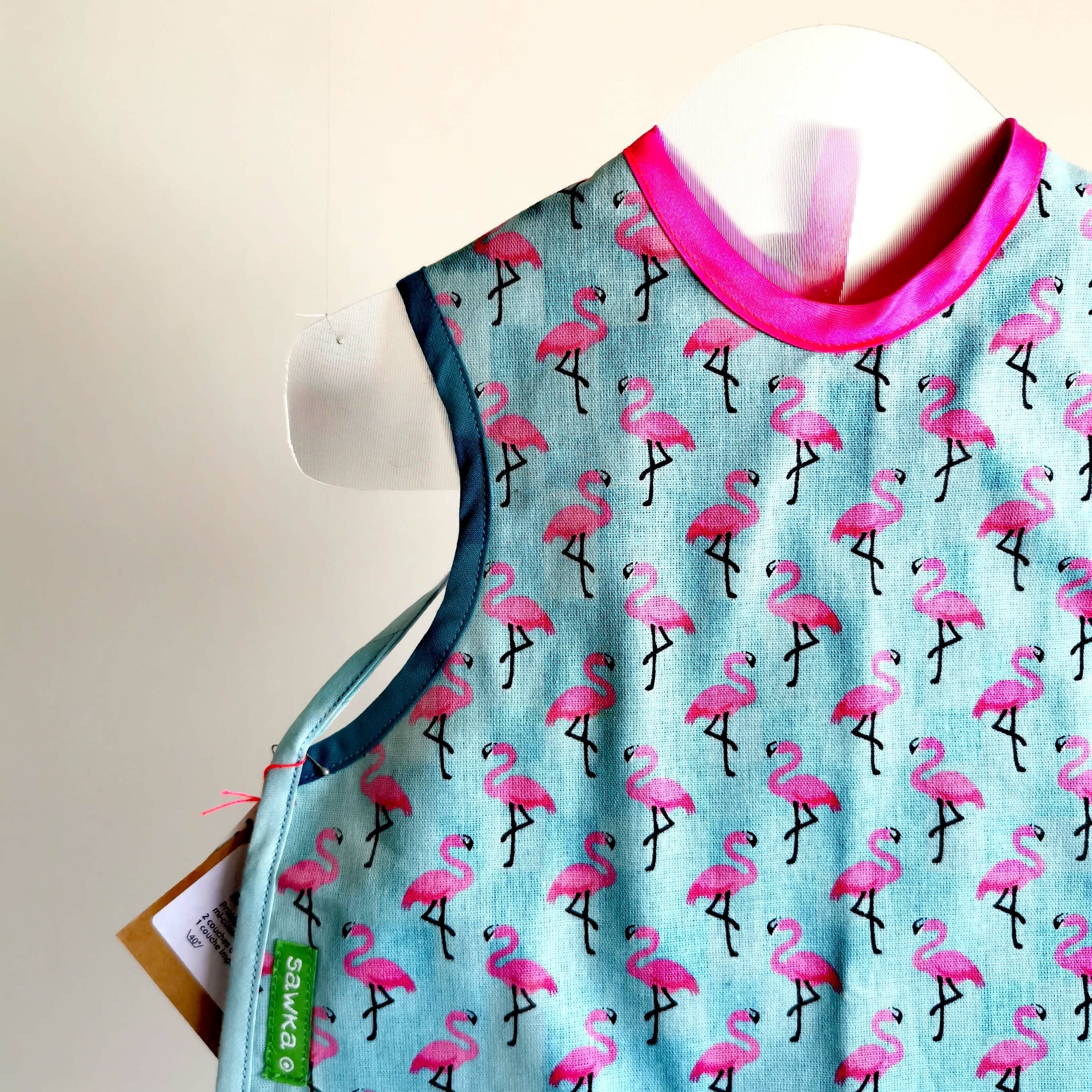 bavoir-tablier flamants roses SAWKA2
