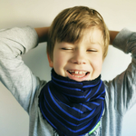 tour de cou enfant-mouton noir et  violet1_sawka