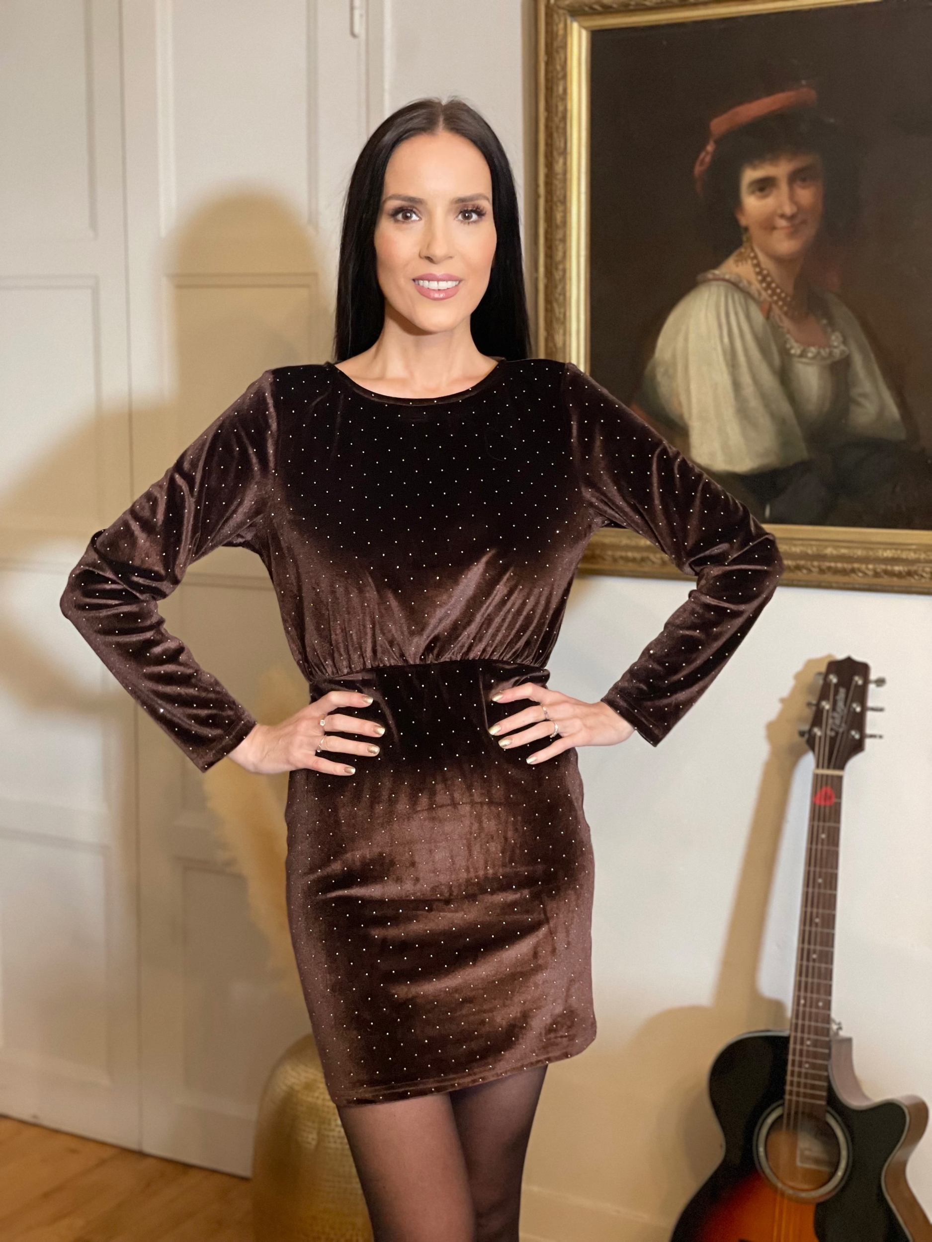 Robe fête en velours avec à strass LUNA coloris marron