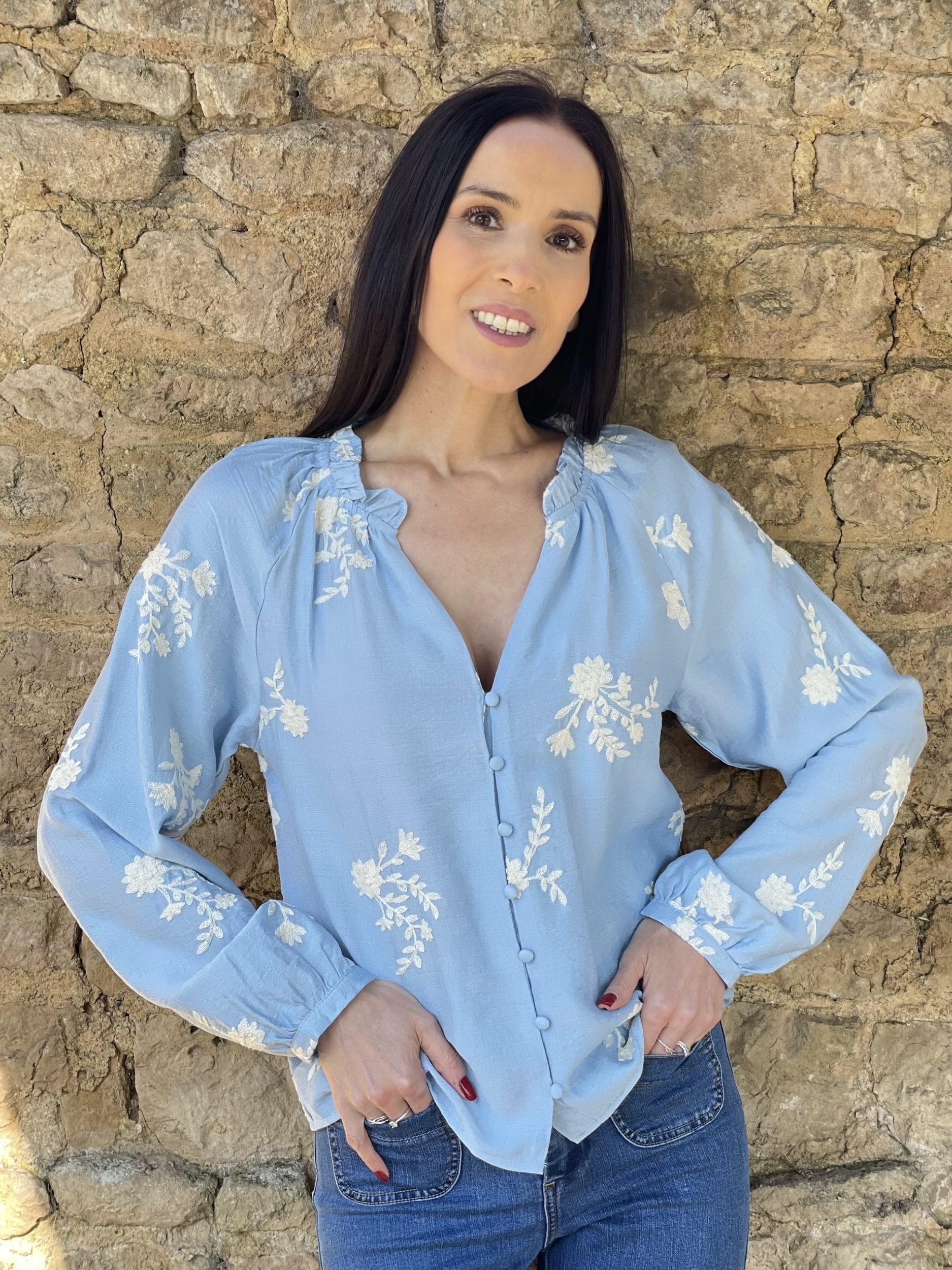 Facetune_10-04-2025-23-38-27
