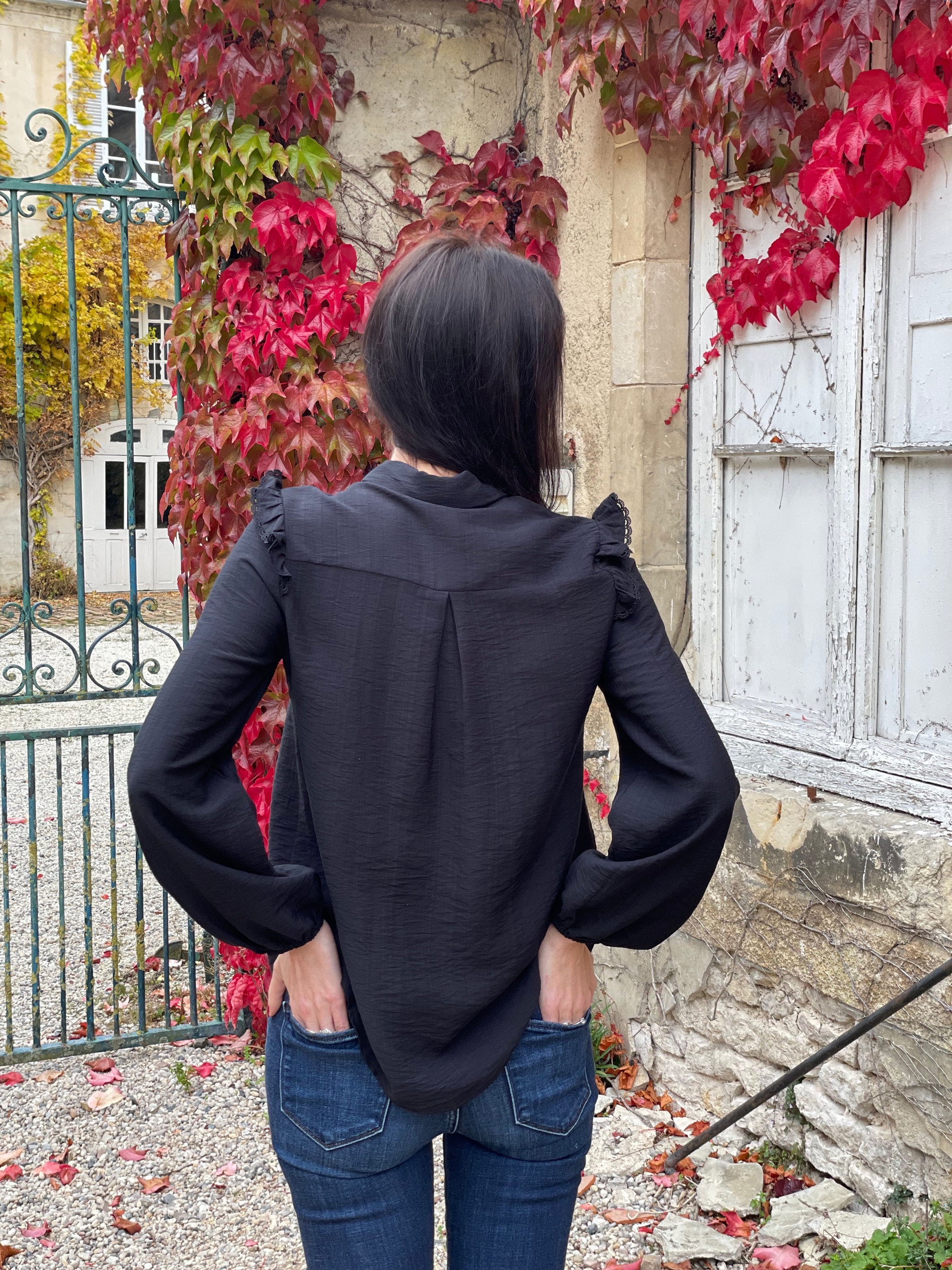 Facetune_13-10-2025-21-56-33