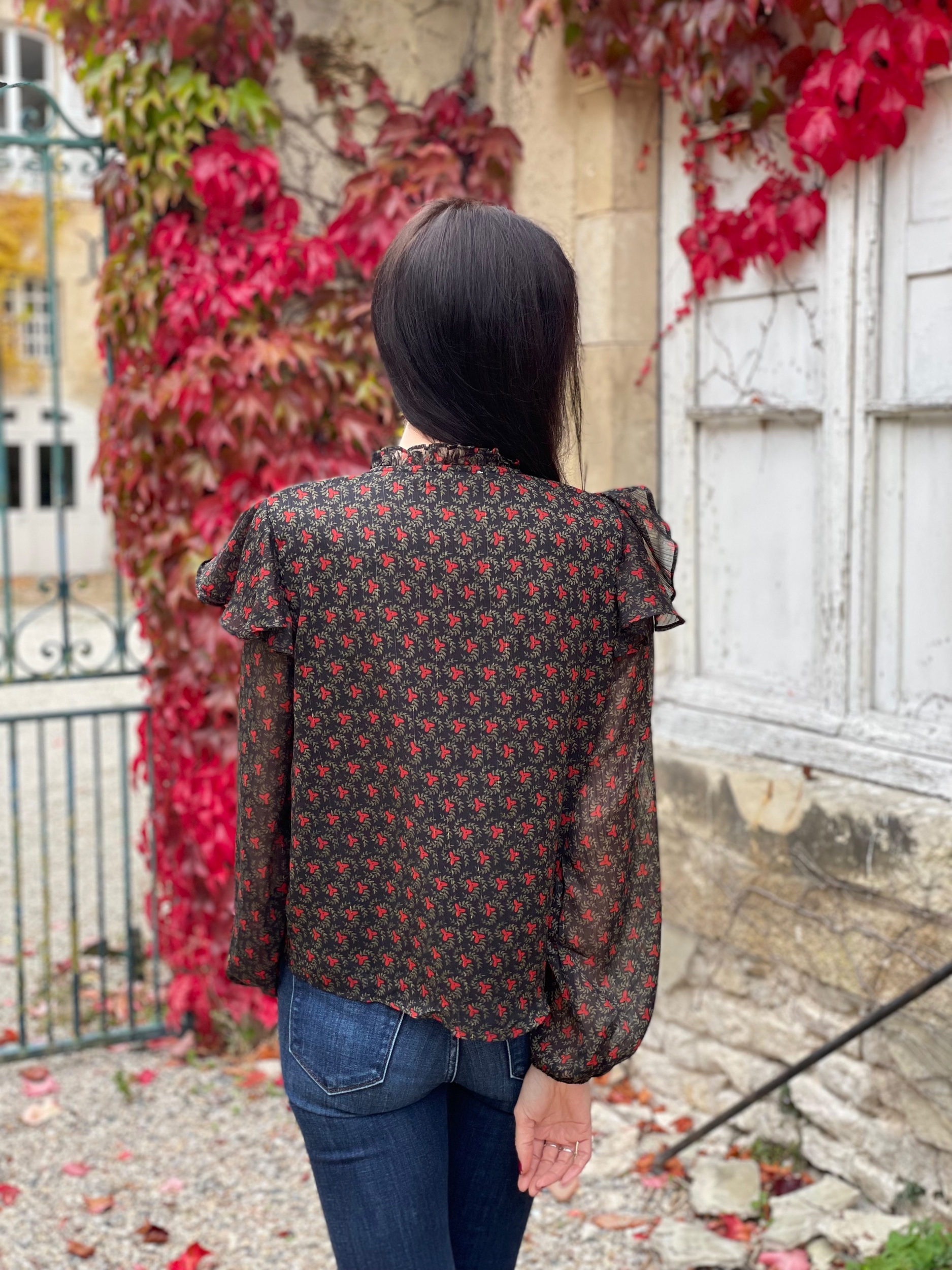 Facetune_13-10-2025-23-05-51