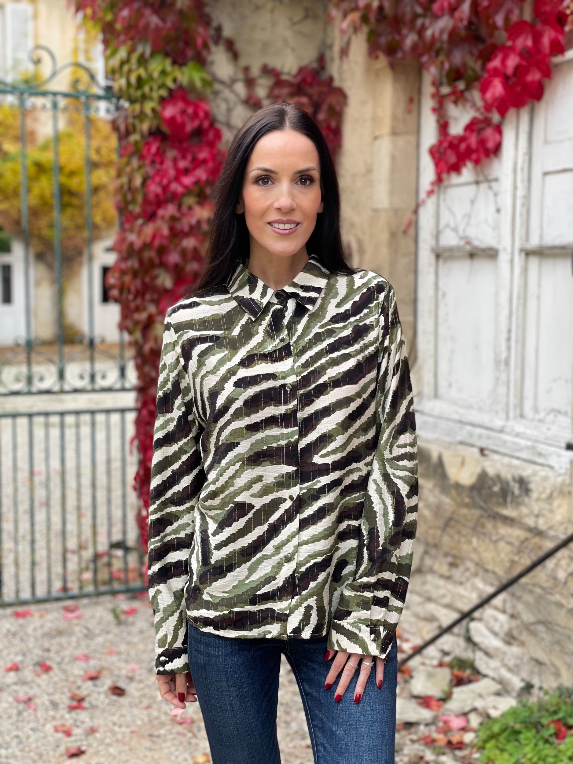 Facetune_13-10-2025-23-18-45