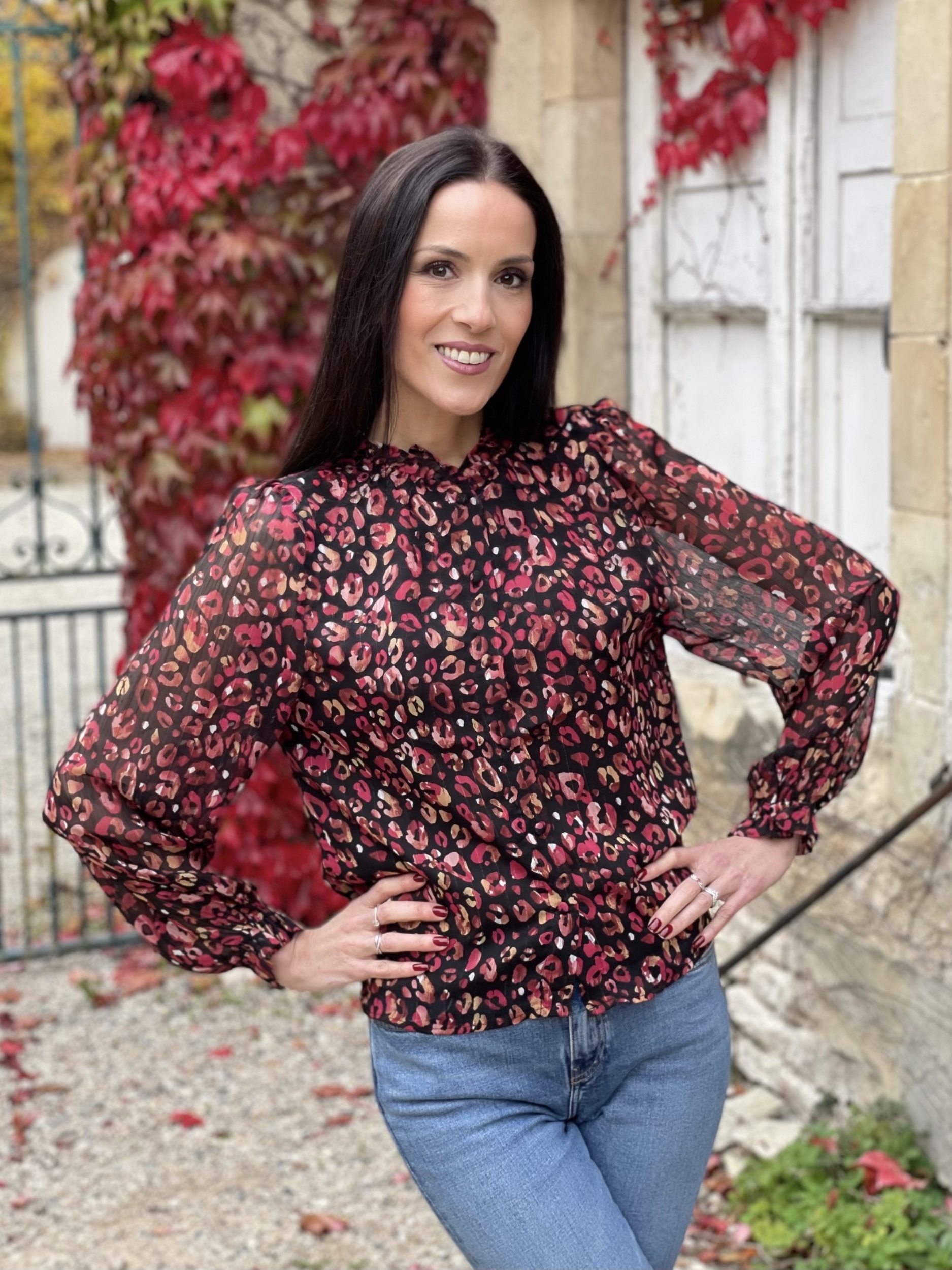 Facetune_15-10-2025-23-04-57
