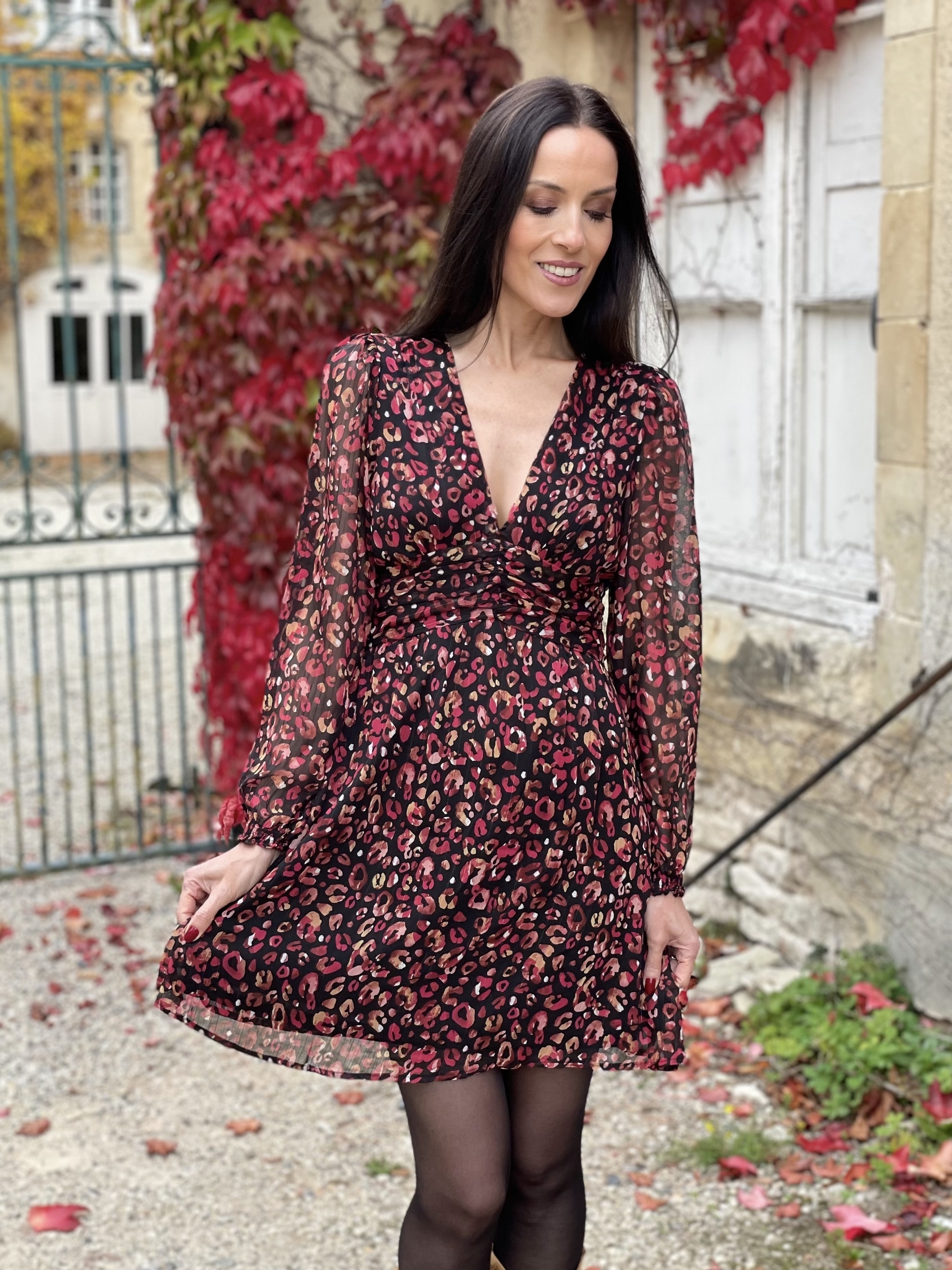 Robe à imprimé automnal OLGA coloris noir et rouge