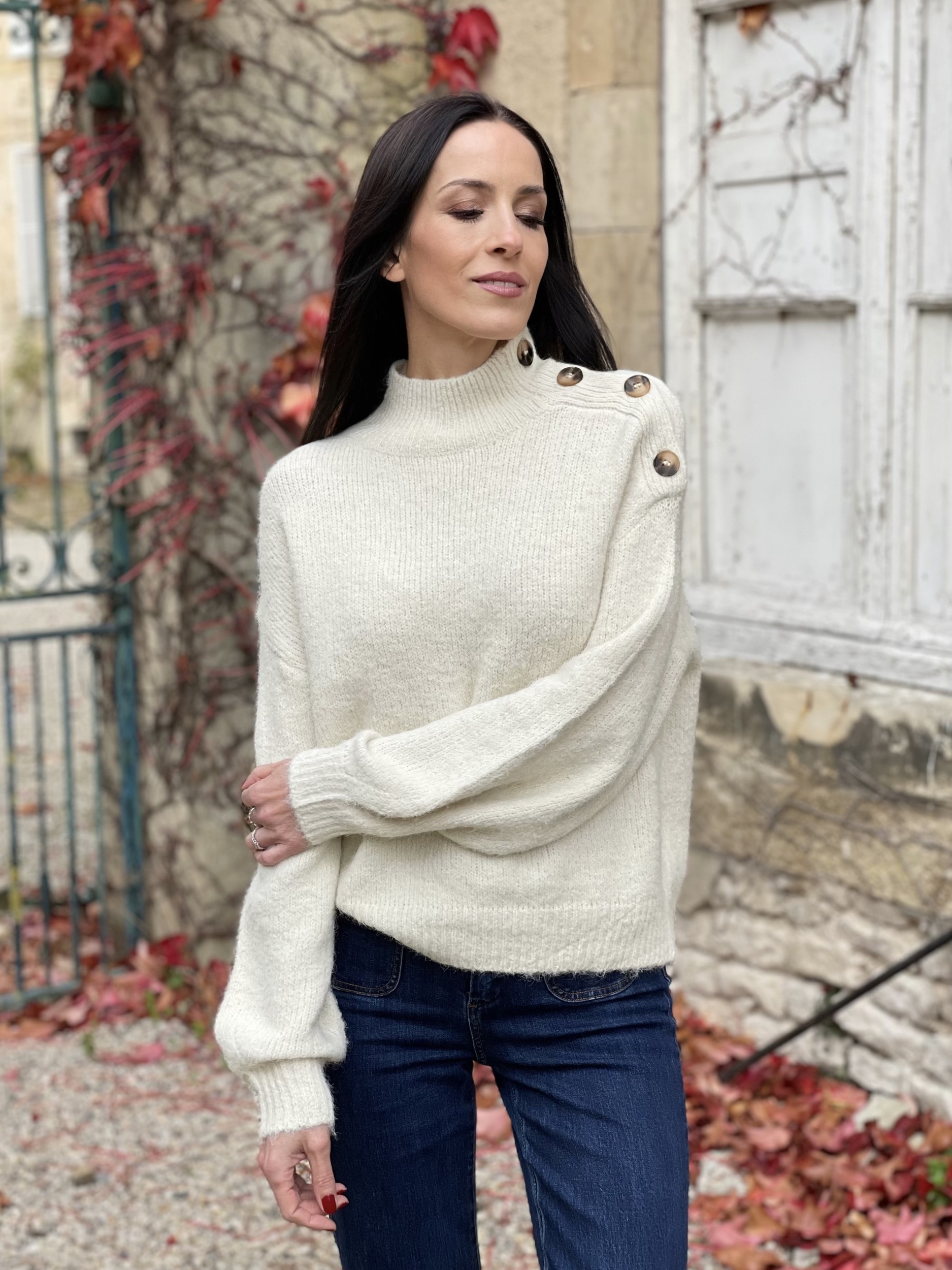Pull en maille épaule boutonnée ALVARO coloris beige