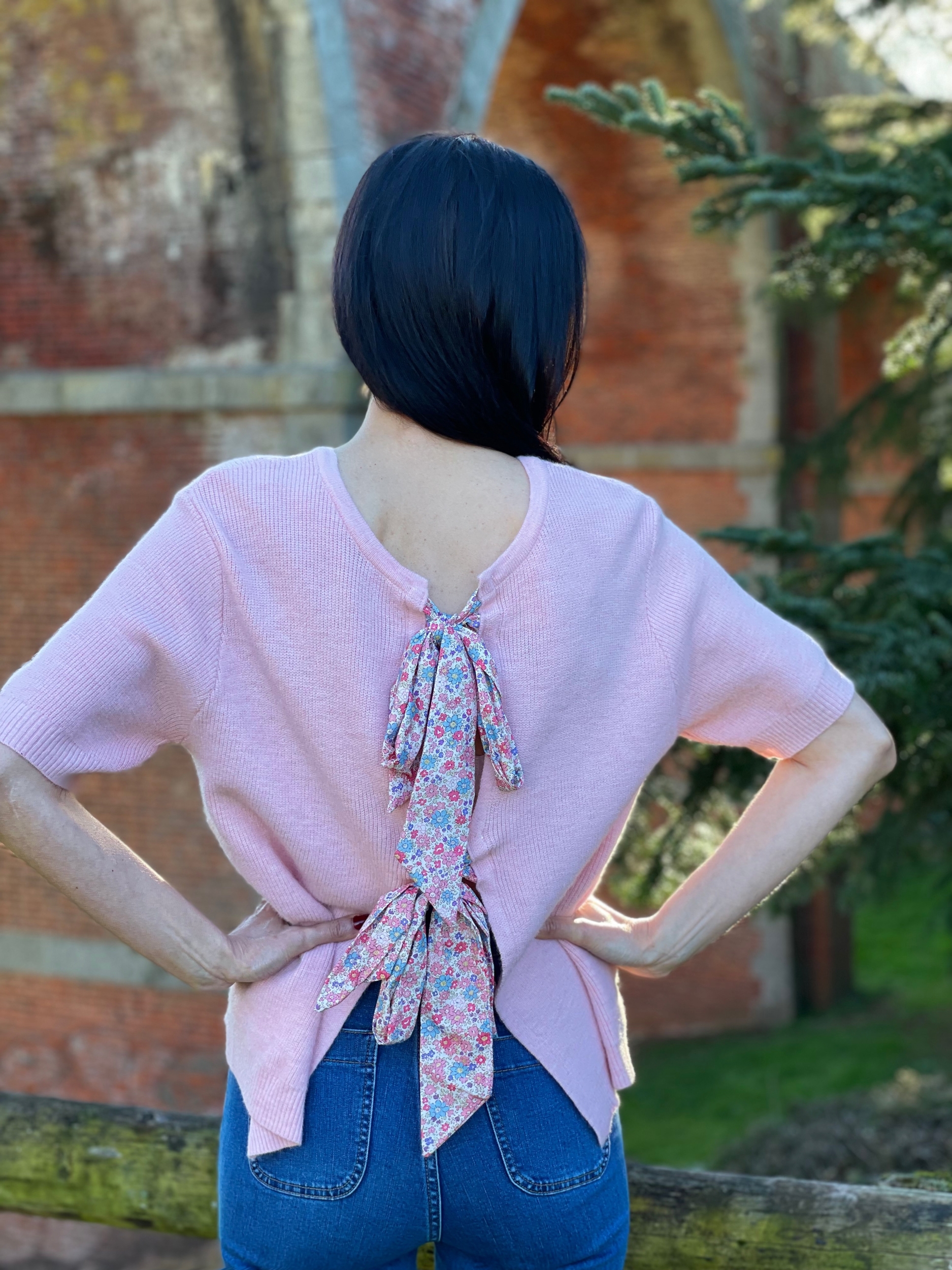Pull manches courtes dos à noeuds SULLI coloris rose