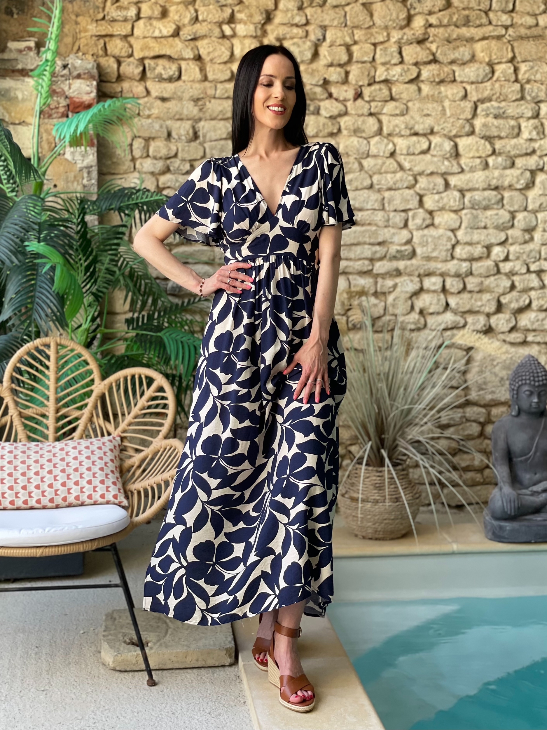 Robe longue à imprimé floral JULIA coloris bleu marine et beige