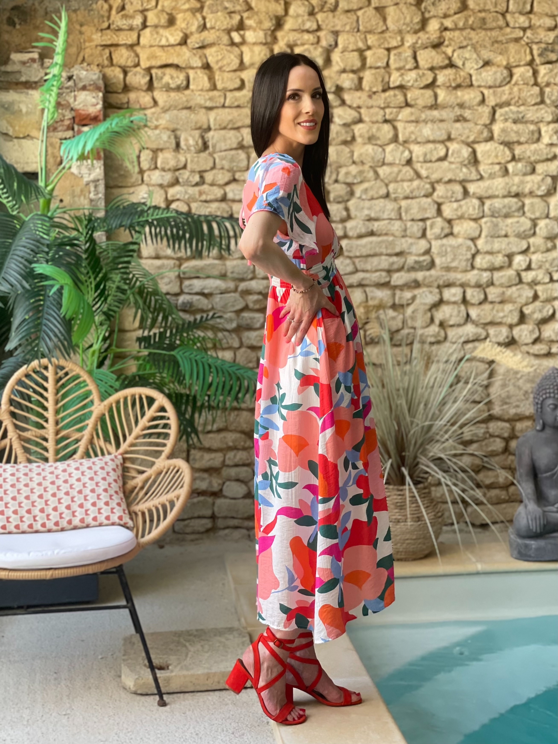 Facetune_24-05-2026-23-40-54