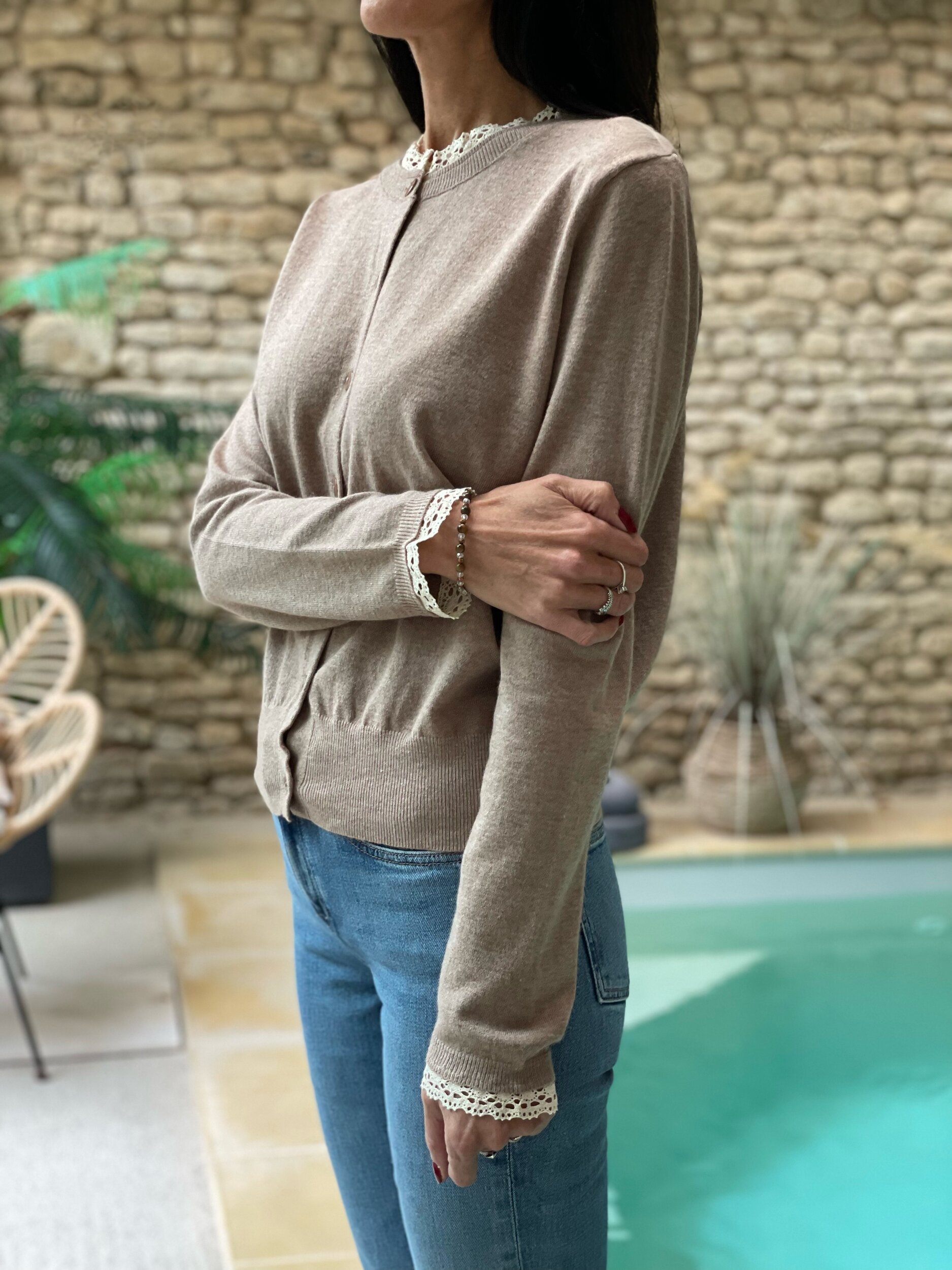 Facetune_21-09-2026-01-01-59