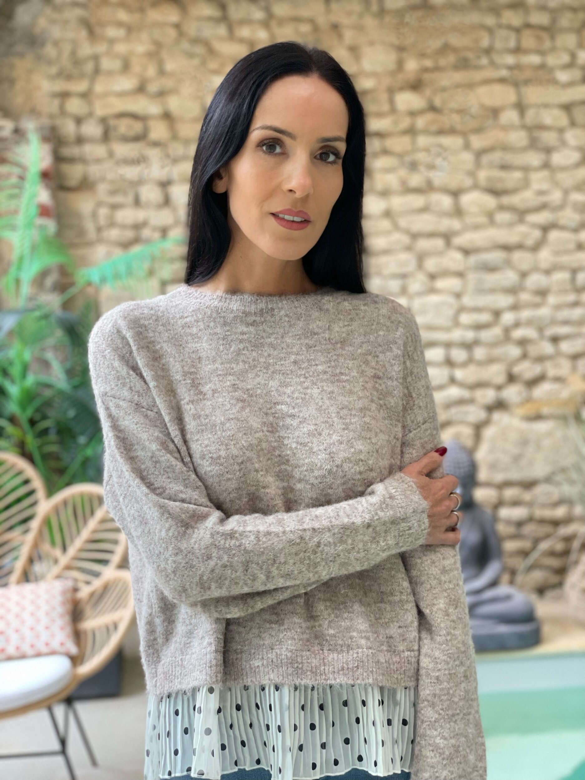 Pull en maille avec voile plissé à pois MÉLO coloris taupe