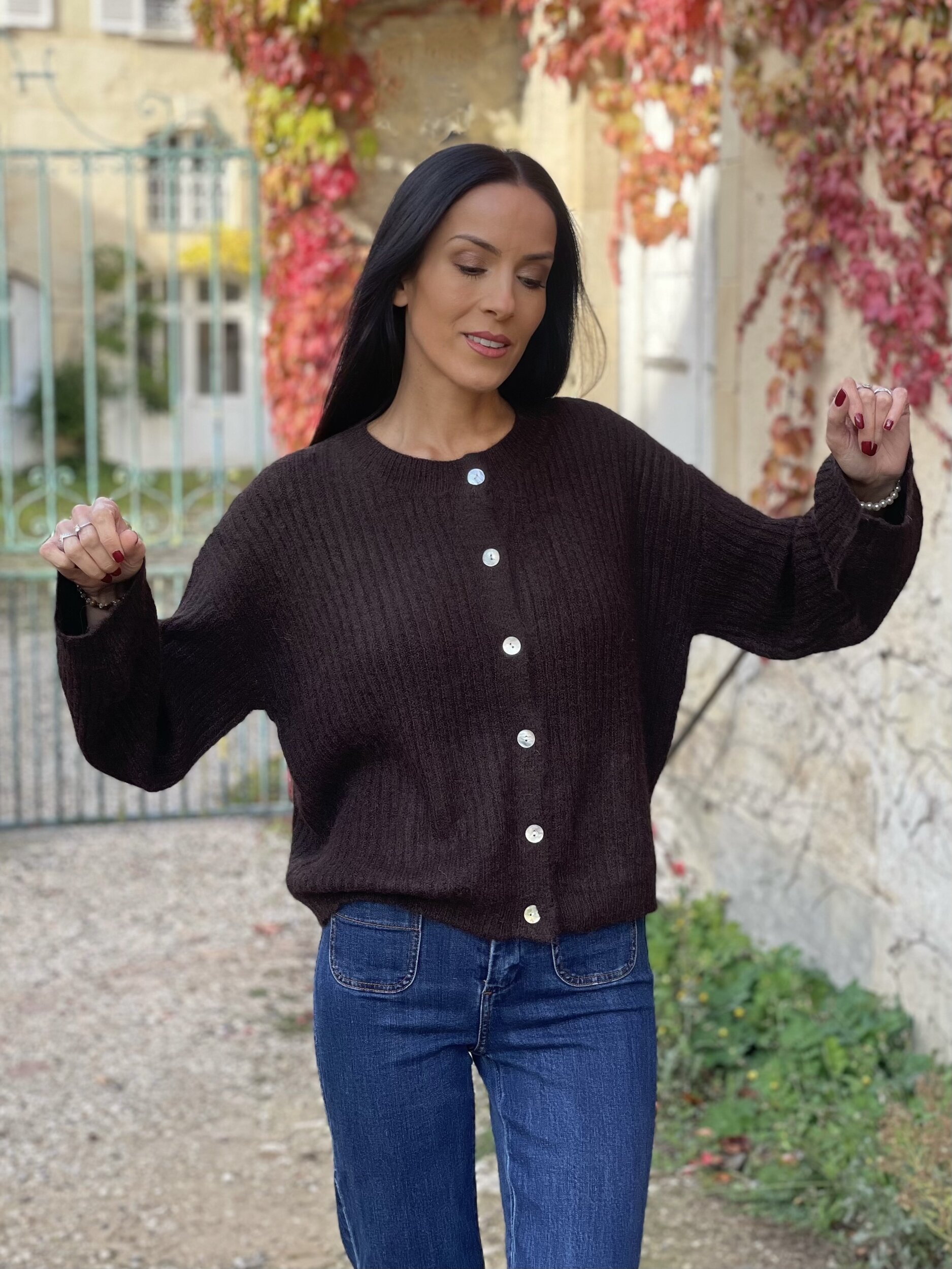 Facetune_18-10-2026-23-07-50