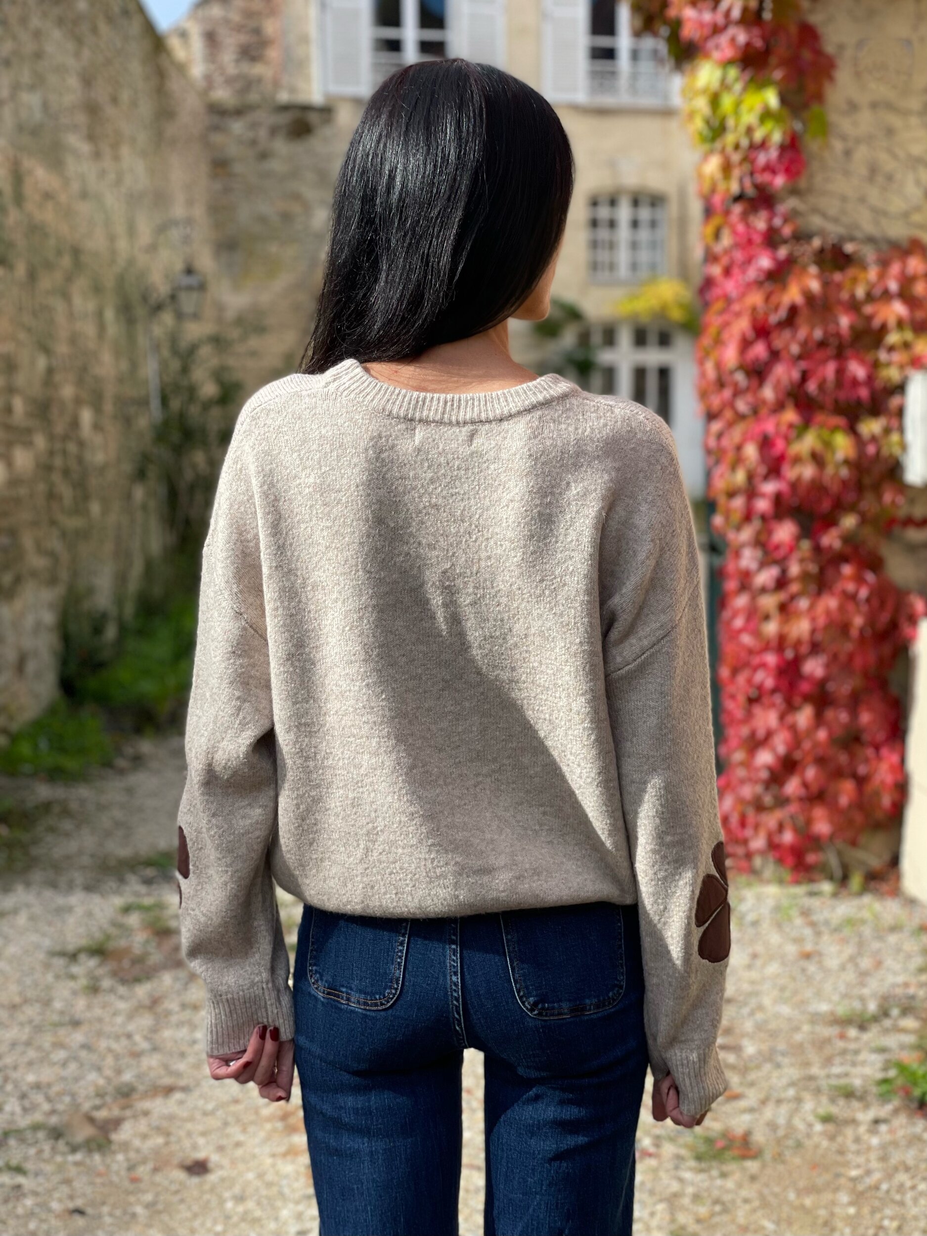 Facetune_19-10-2026-00-51-59