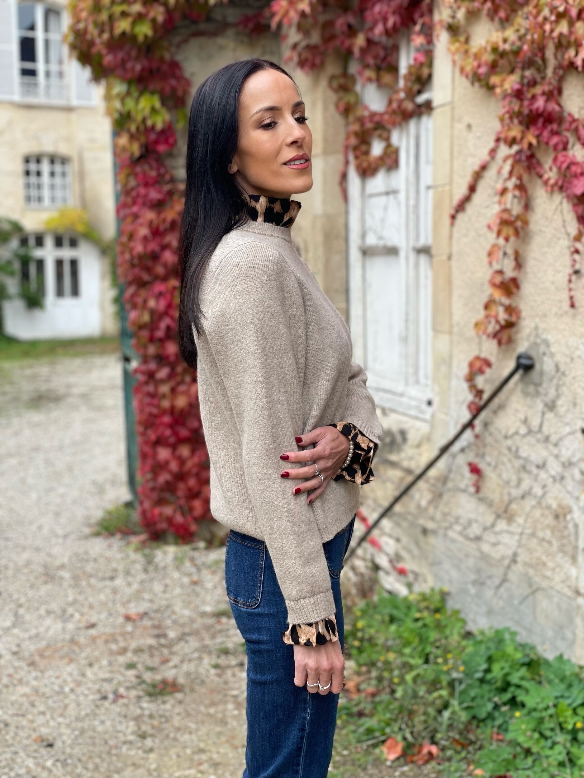 Facetune_19-10-2026-02-32-23