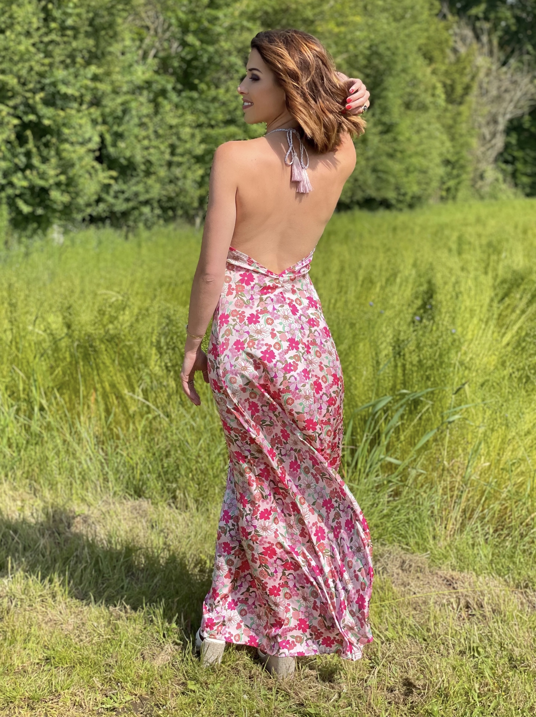 Robe longue satinée dos nu SOFIA à imprimé fleuri