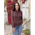 Facetune_15-10-2025-23-04-31